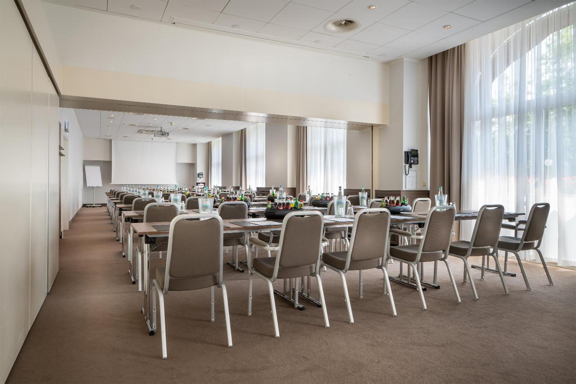 Garner - Handelshof By Ihg Hotel 4*